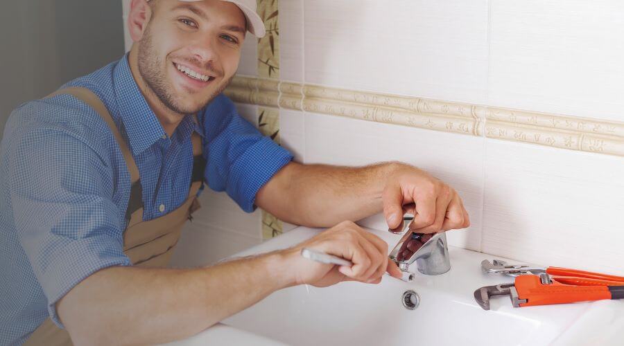 Handle or spout repair in Lindsay, NE